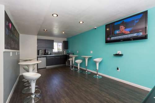 S Bed University Pointe Apartments 6