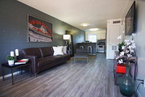 S Bed University Pointe Apartments 27