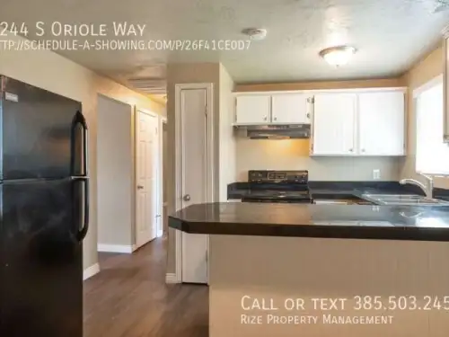 2023-07/UTAH-Apartment-Building-14353138.webp