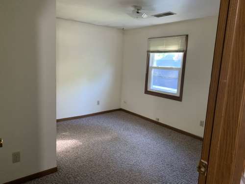 S Bed 410 2nd Ave 3