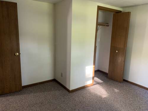 S Bed 410 2nd Ave 16