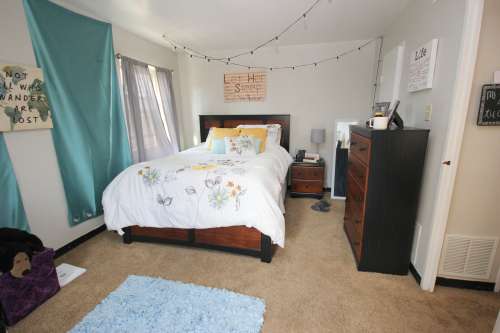 S Bed Regency Court Apartments 9
