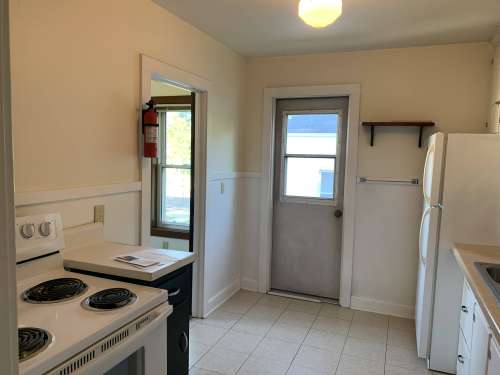 S Bed 410 2nd Ave 13