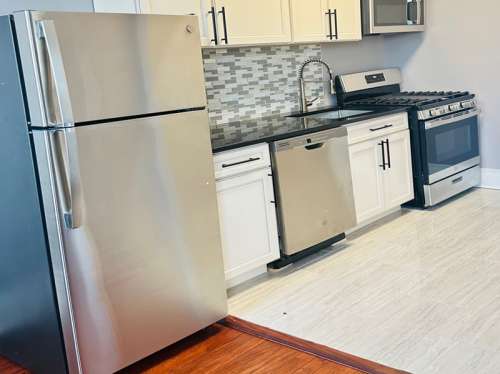 S Bed 1505 E Genesee StSyracuse, NY 13210 2