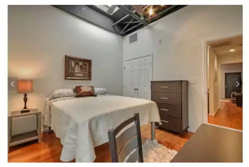 S Bed West Campus Lofts 24