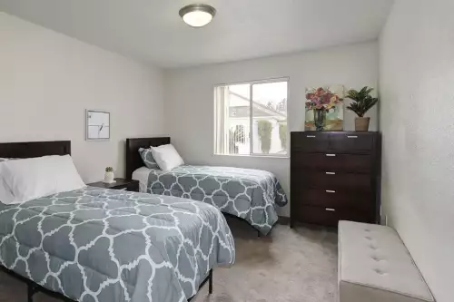 S Bed Glacier Point Apartments 10