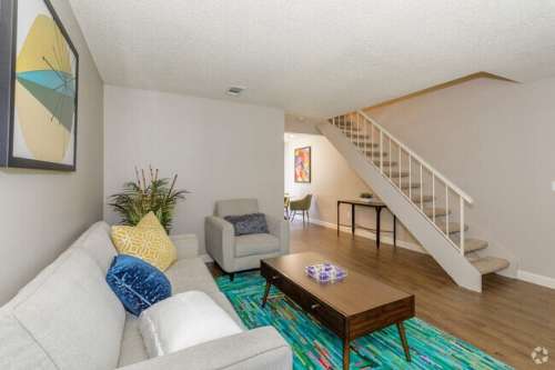 S Bed Westwood Apartments 15