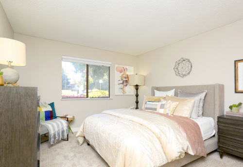 S Bed Ellington Apartments 22