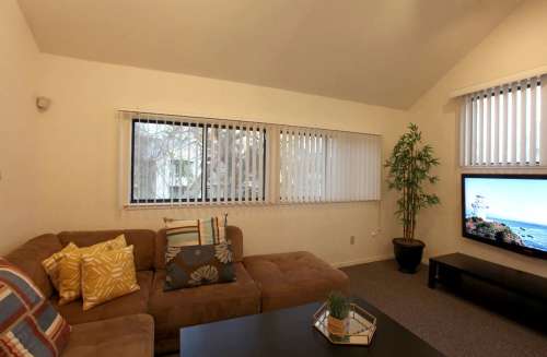 S Bed Aspen Village Apartments 10
