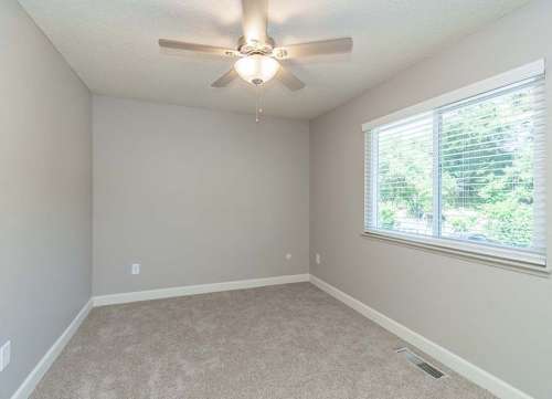 S Bed Westwood Apartments 27