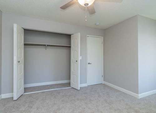 S Bed Westwood Apartments 32