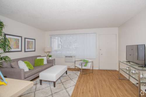 S Bed J Street Apartments 0