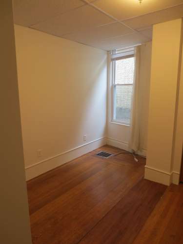 S Bed 5704 Darlington Road 31