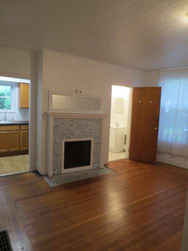 S Bed 5704 Darlington Road 44