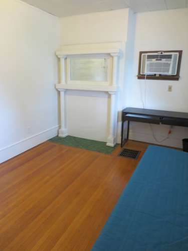 S Bed 5704 Darlington Road 33