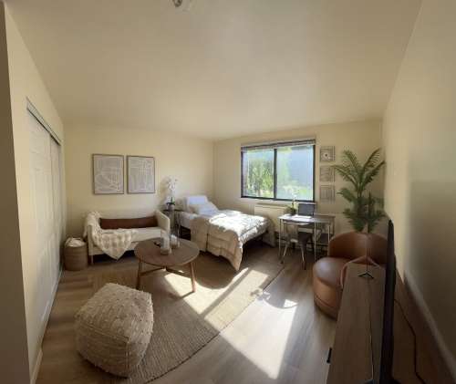 S Bed Courtside Apartments 4