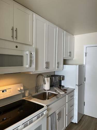 S Bed Courtside Apartments 13