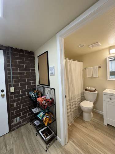 S Bed Courtside Apartments 14