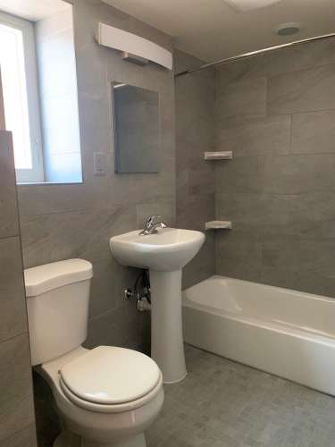 S Bed 241 Langdon 40