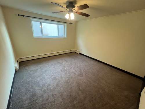 S Bed 241 Langdon 52