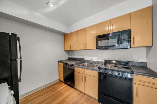 3939 Chesnut 1