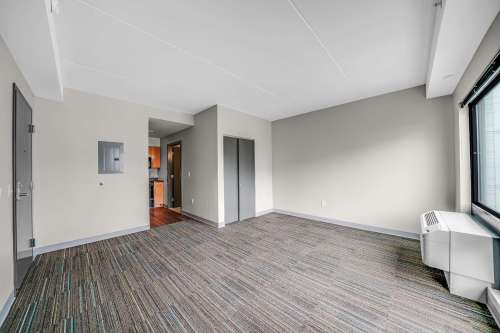 3939 Chesnut 1