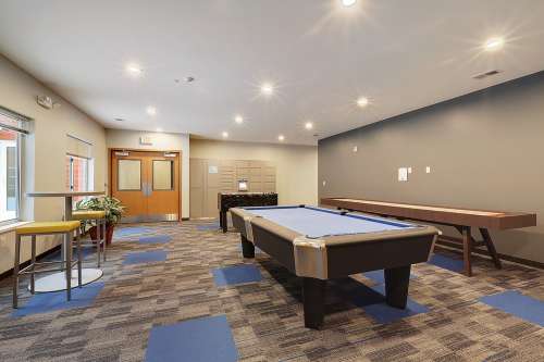 S Bed Park at 1824 Student Apartments 32