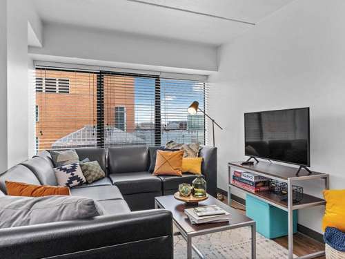 S Bed Chestnut Square 16