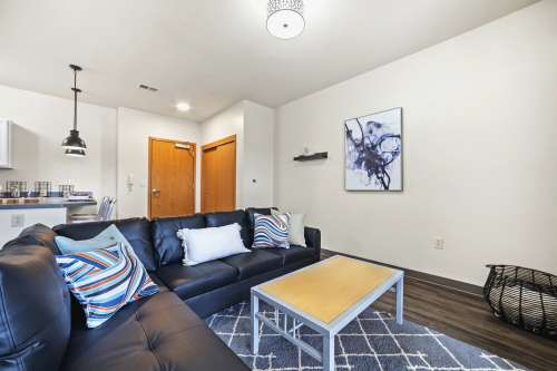 S Bed Park at 1824 Student Apartments 18