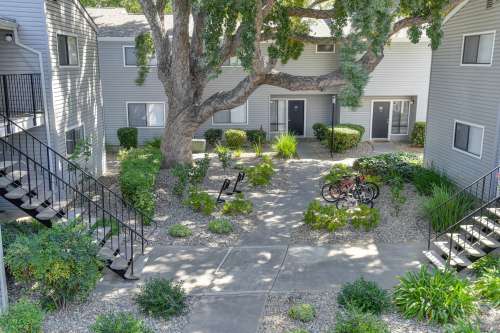 S Bed Silverstone Apartments 200