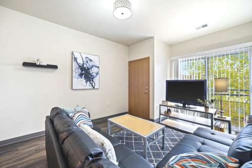 S Bed Park at 1824 Student Apartments 19