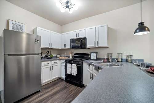 S Bed Park at 1824 Student Apartments 23