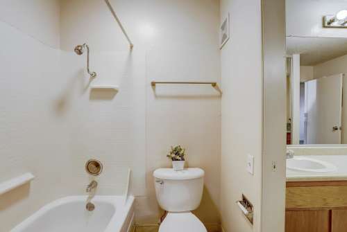 S Bed University Court 12