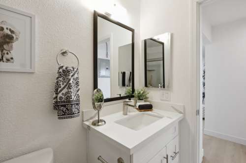 S Bed Gunrock Gardens Apartments 18