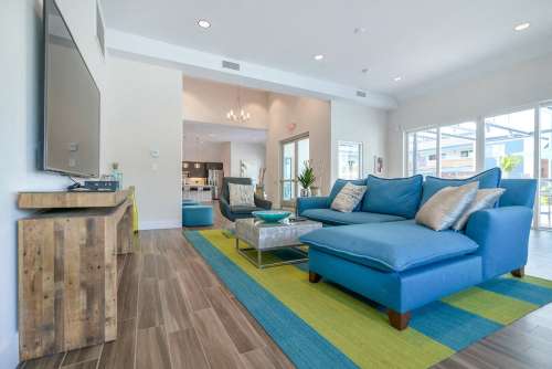 S Bed Beverly Plaza Apartments 51