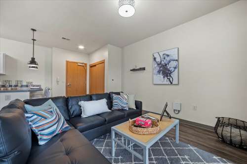 S Bed Park at 1824 Student Apartments 22