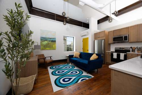 S Bed Fall '26 Semester Leases Available! 719 E Genesee St 12