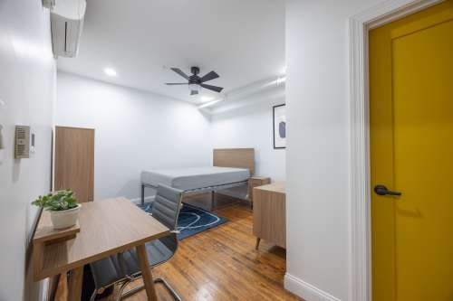 S Bed Fall '26 Semester Leases Available! 719 E Genesee St 6