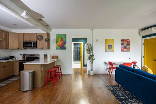 S Bed Fall '26 Semester Leases Available! 719 E Genesee St 3