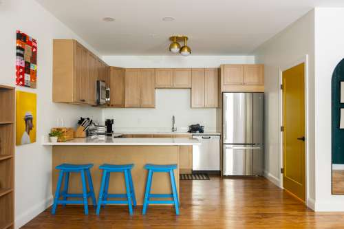 S Bed Fall '26 Semester Leases Available! 719 E Genesee St 9