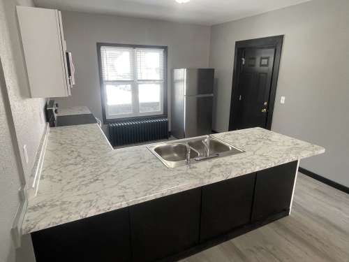 S Bed 819 / 819A John Ave 38