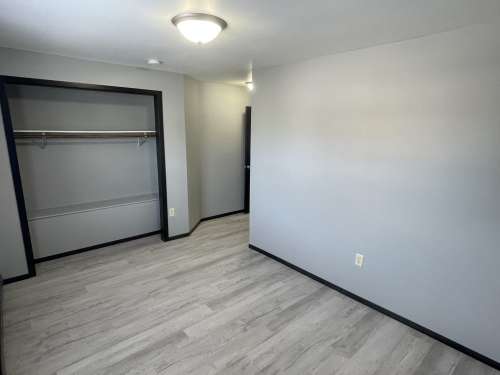 S Bed 819 / 819A John Ave 36