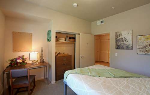 S Bed 8th and Wake 12