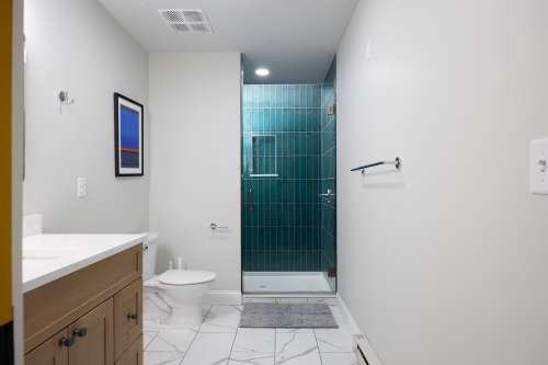 S Bed Fall '26 Semester Leases Available! 719 E Genesee St 13