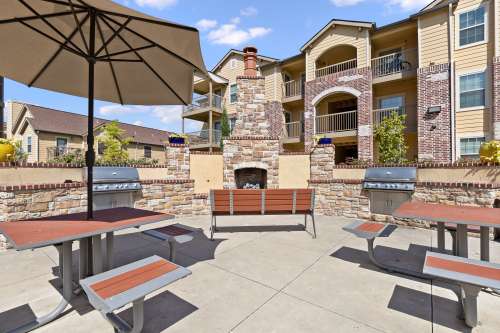 S Bed Tuscany Ranch Apartments 49