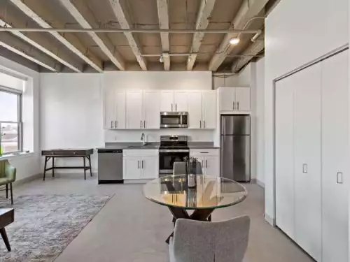 PNW-Apartment-Building-16228105.webp