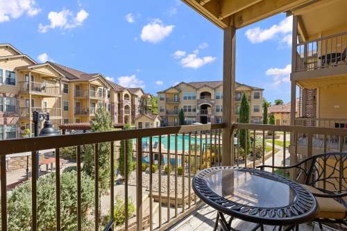 S Bed Tuscany Ranch Apartments 40