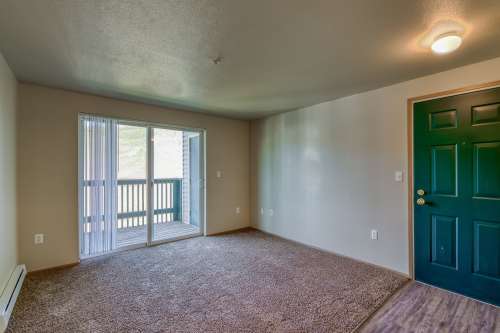S Bed Pine Ridge Apartments 9