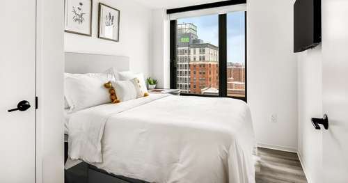 S Bed Monarch Heights Apartments 41