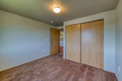 S Bed Pine Ridge Apartments 15